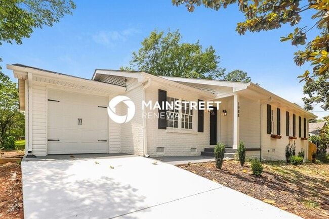 4 Bedroom Pet-Friendly Home in ATLANTA, GA with Main Street Renewal
