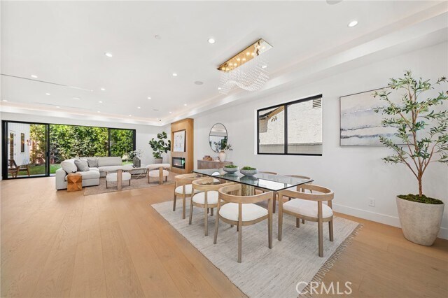 Photo - 5943 Hesperia Ave