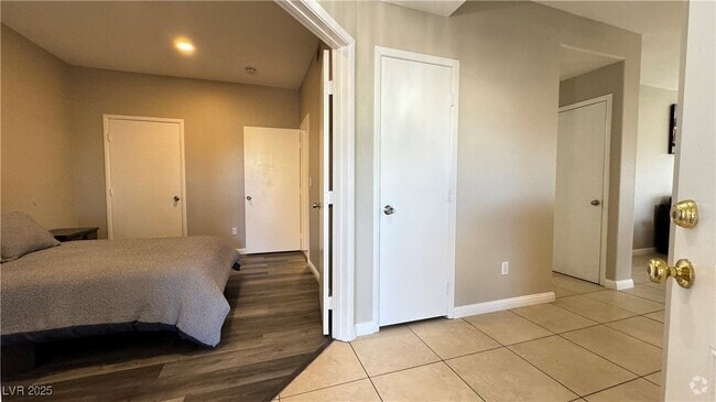 Building Photo - 5125 W Reno Ave Unit 1018 Rental