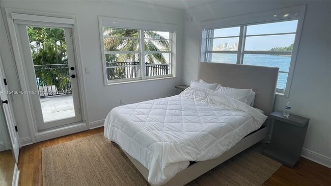 Photo - 10271 E Bay Harbor Dr