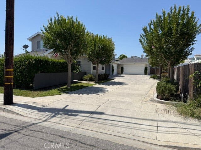 Photo - 165 E Wilson St