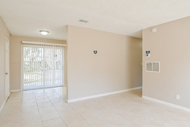 Photo - 417 Hayton Ave