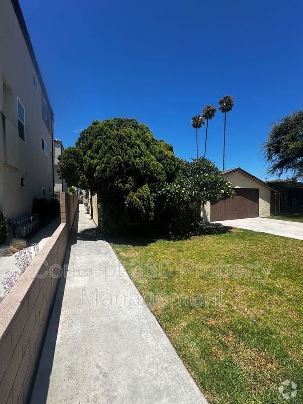 Building Photo - 4087 Farquhar Ave Rental