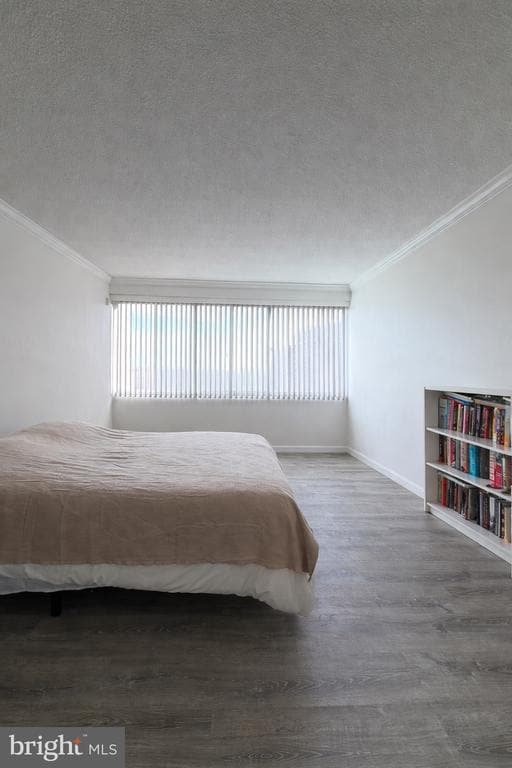 Building Photo - 5500 Friendship Blvd Unit 2005N