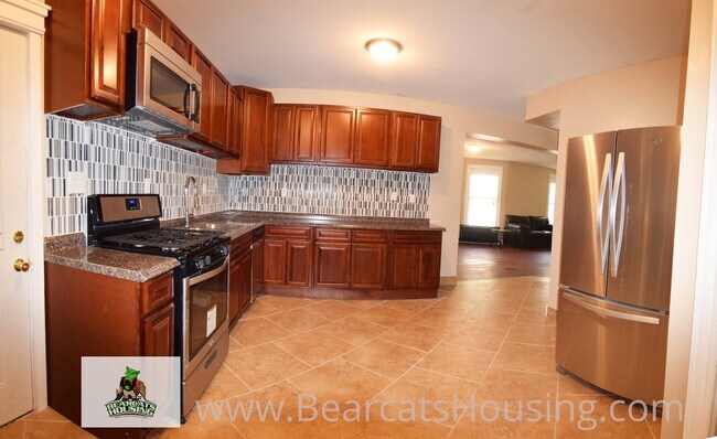 Photo - 73 Leroy St Unit 0