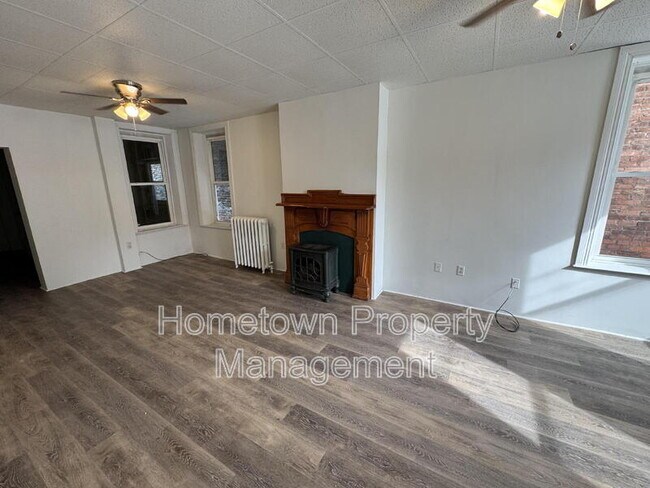 Photo - 1109 E Philadelphia St