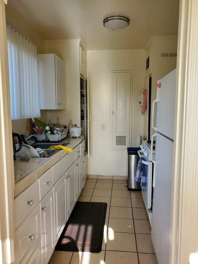 479 Landfair Ave