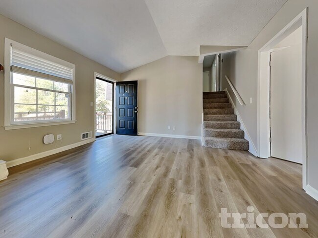 Photo - 2651 Pine Log Way