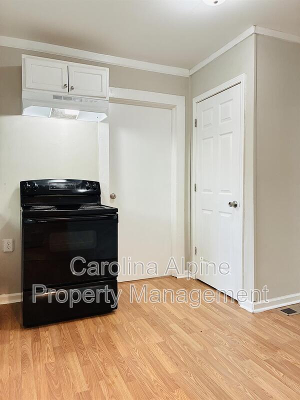 Photo - 918 Airline Ext