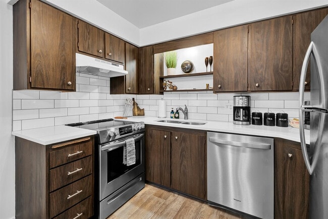 925 N 9th St Unit SI FL3-ID1547111P