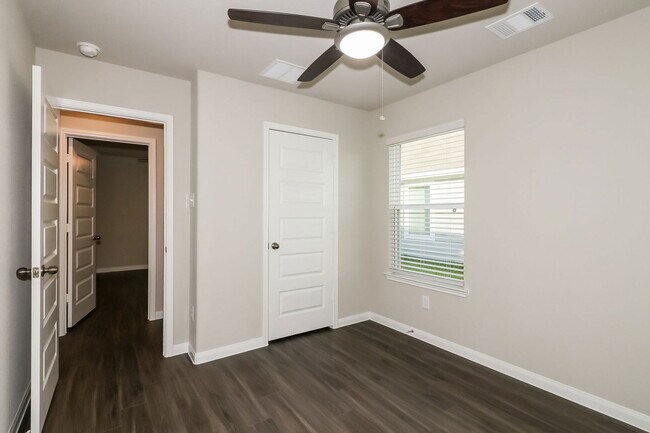 Photo - 5107 Shelby Katherine Dr