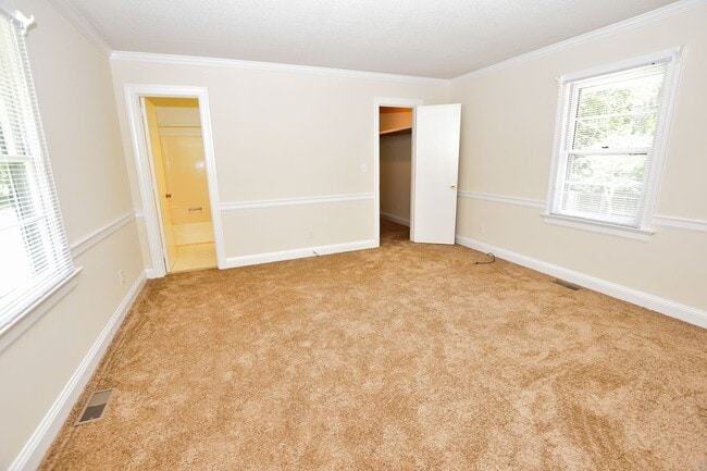 Photo - 312 Oakdale Rd