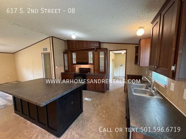 Photo - 617 S 2nd St