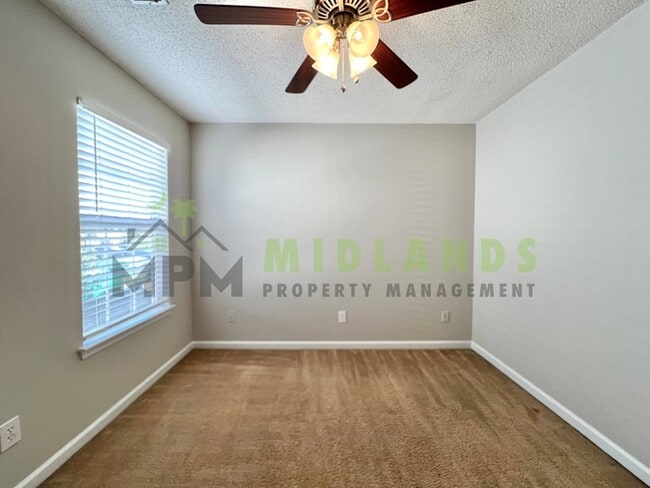 Photo - 139 Arthurdale Dr