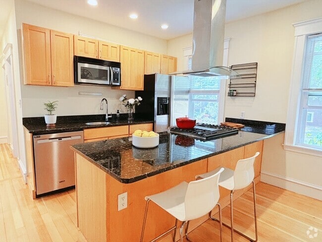 Building Photo - 8 Fainwood Cir Unit 2 Rental