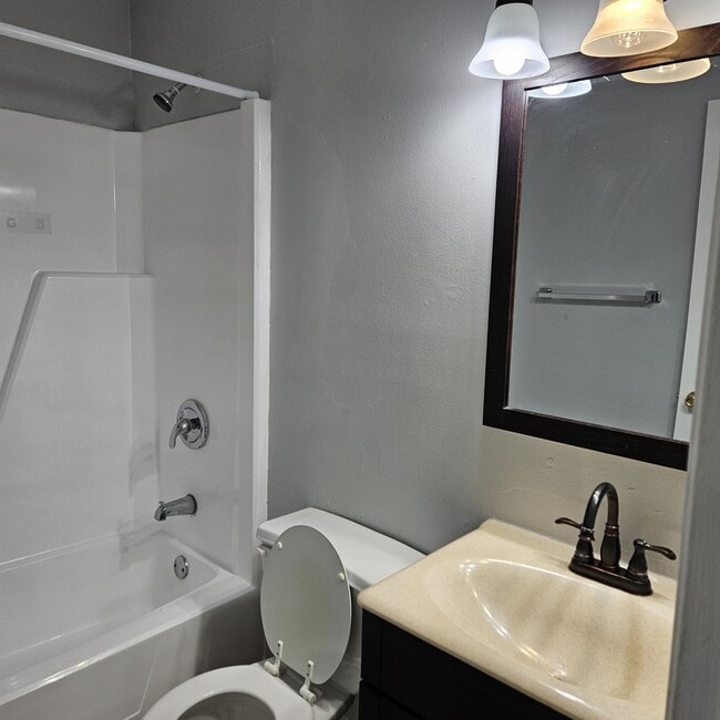 Photo - 205 Berry Tree Pl Unit 1
