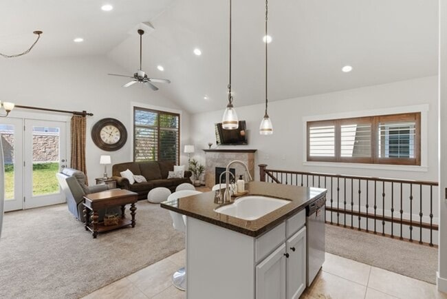 Photo - Beautiful Riverton Townhome in Gated Community!