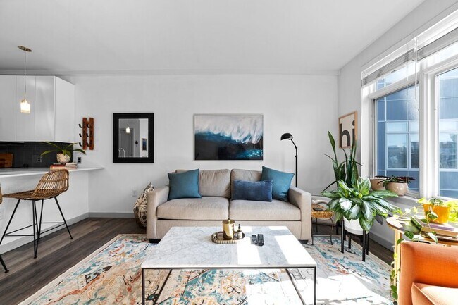 Photo - 180 Telford St Unidad 312 Rental