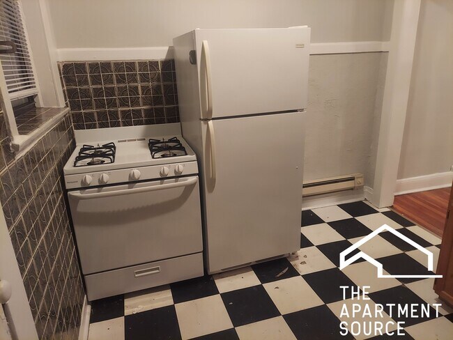 Building Photo - 4421 N Wolcott Ave