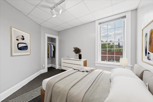 Photo - 518 Broad St