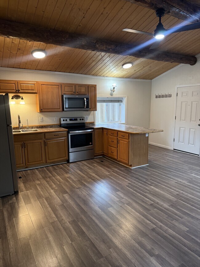 Photo - 2377 Edsson Ave