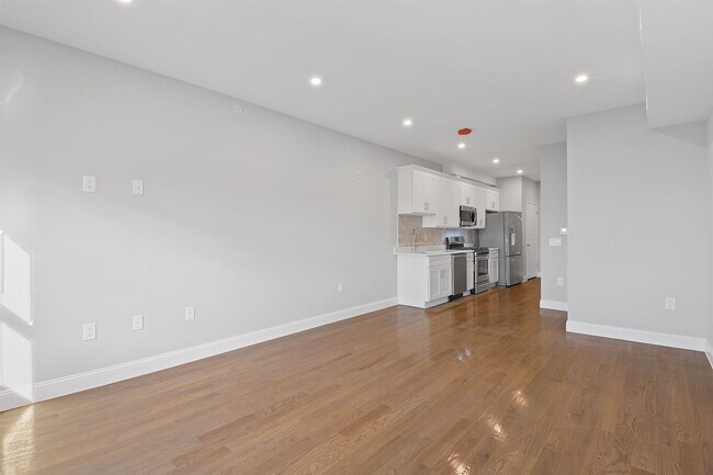 Photo - 311-315-315 West Side Ave Unit 105