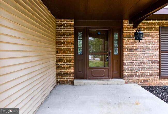 Photo - 8100 Irwell Ct