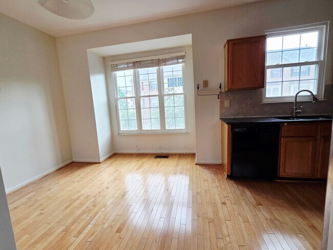 Photo - 2470 Clover Field Cir