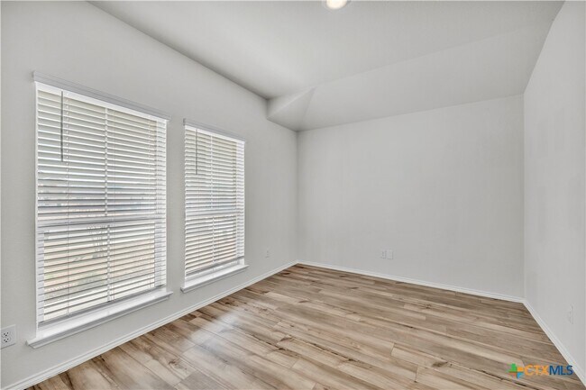 Photo - 2420 Elba Dr