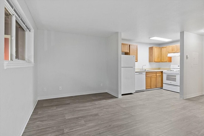 Witham Village Apartments - Corvallis Oregon - 1 Bedroom - Witham Village