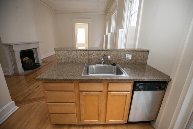 Photo - 1814 Spruce St Unit 2R