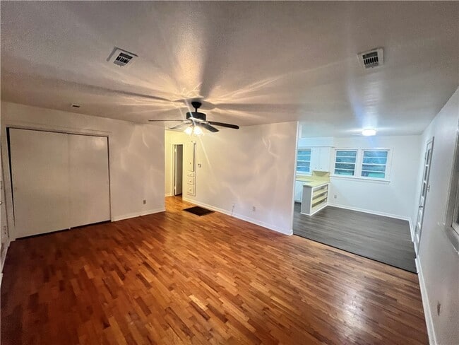Photo - 2124 W Wedington Dr