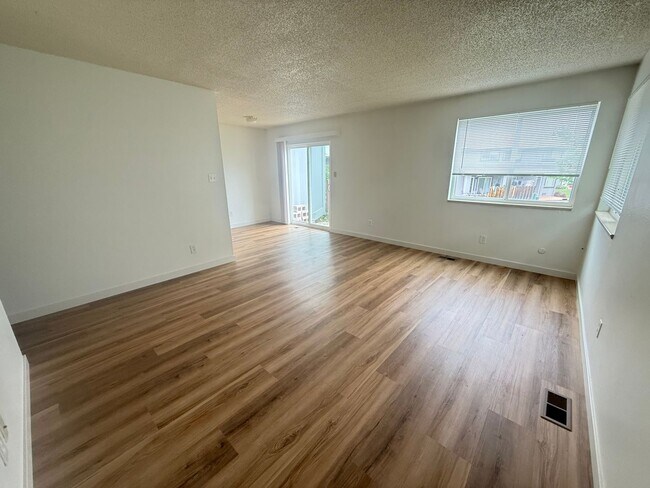 Photo - 4155 Monroe Dr