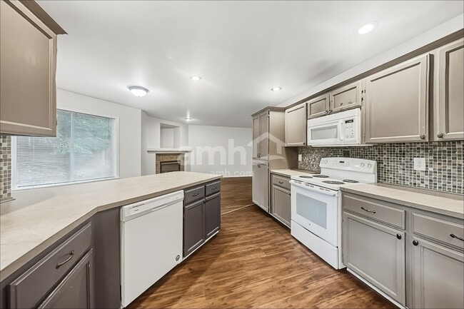 Photo - 14905 93rd Ave E