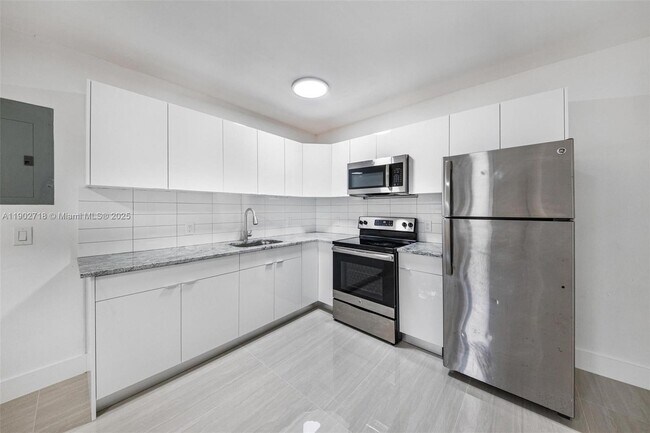 Photo - 1050 NE 129th St Unidad 2