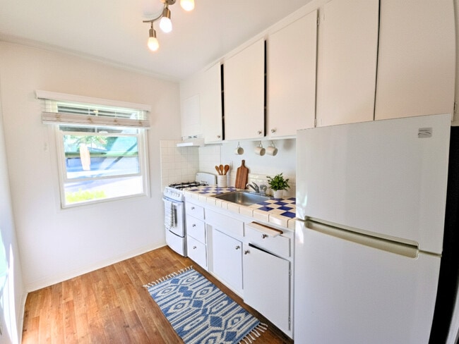 Photo - 2021 W Olive Ave