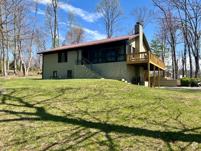 Building Photo - 416 Banks Mountain Dr Rental