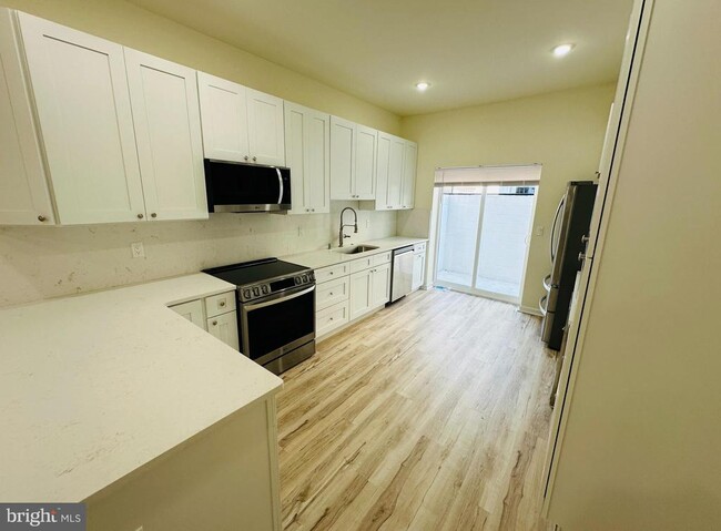 Building Photo - 1745 S 19th St Rental