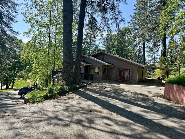 125 - 125 Apartment Unit A