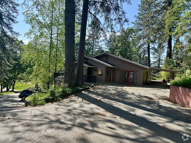 Building Photo - 125 Unit A Rental