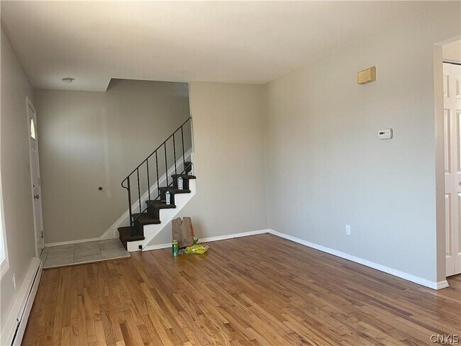 Photo - 6435 Wells Dr