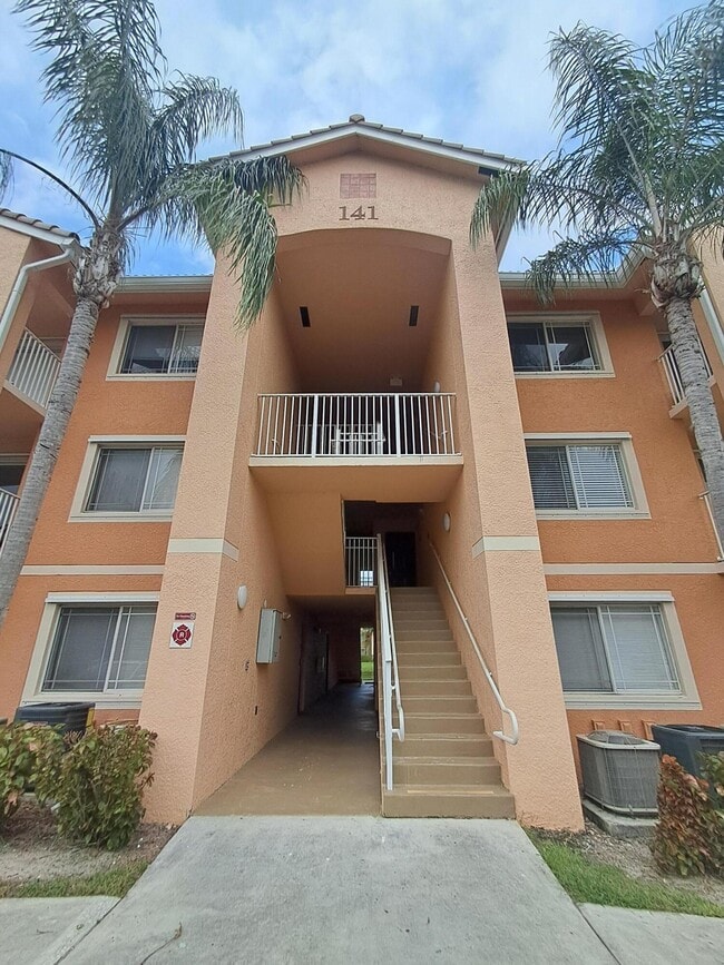 Photo - 141 SW Palm Dr Unit 207