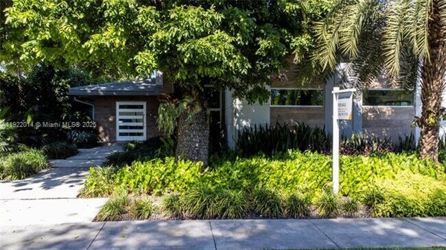 Photo - 0 Shore Dr W