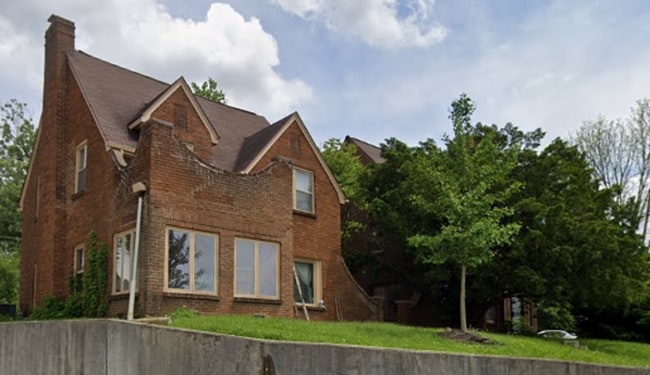 Building Photo - 3 bedroom, 1 bathroom single family home!