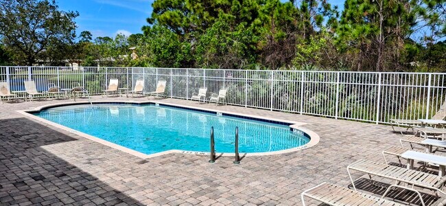 Photo - 2584 Stockbridge Square SW