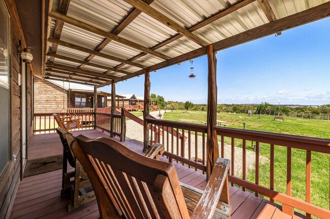 Building Photo - 307 Sagebiel Ranch Rd Rental