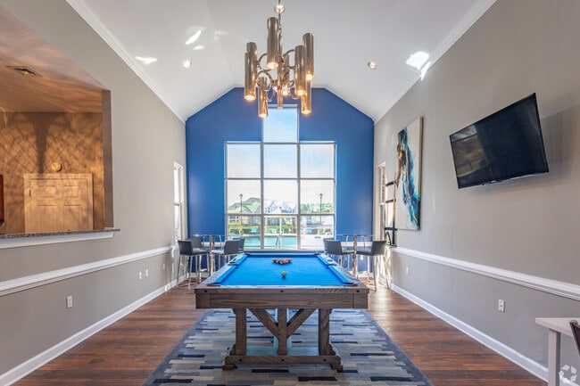 Casa club para residentes - Mesa de billar - Bridgewater at Town Center
