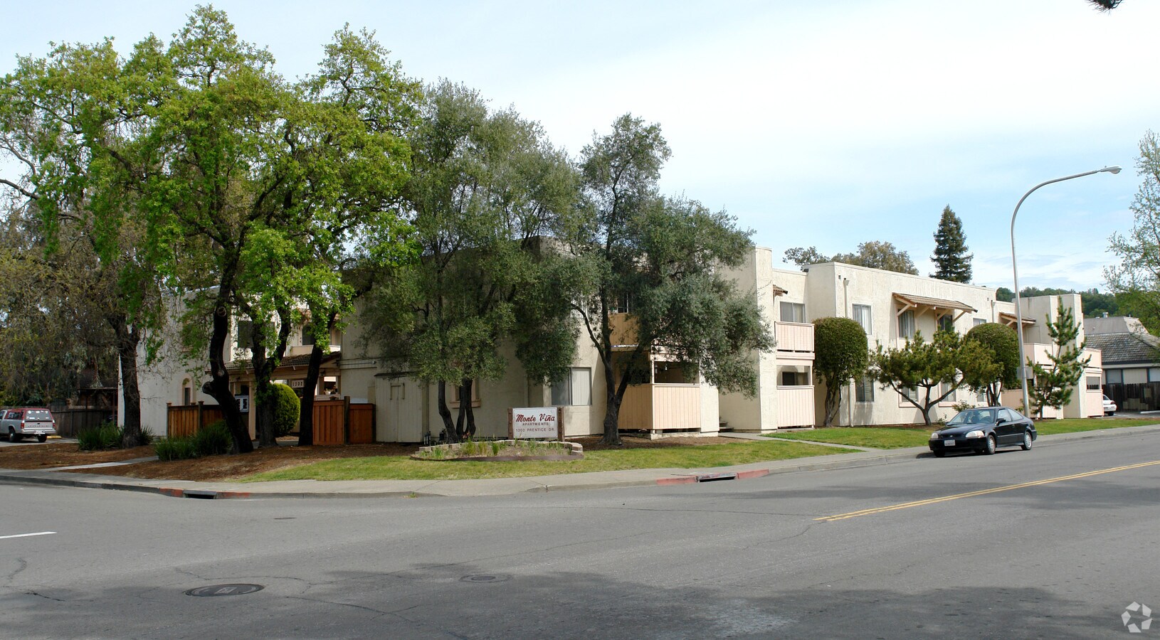 Photo - Monte Vina Apartments