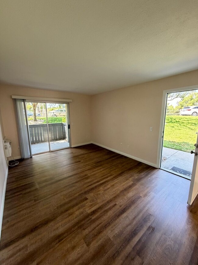 Photo - 12722 Lakeshore Dr Unit A