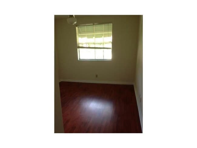 Photo - 6542 Via Regina